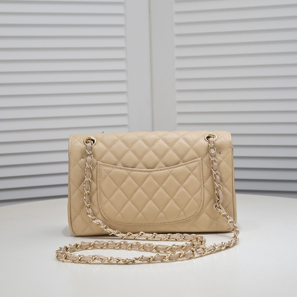 シャネルバッグ側面デザイン